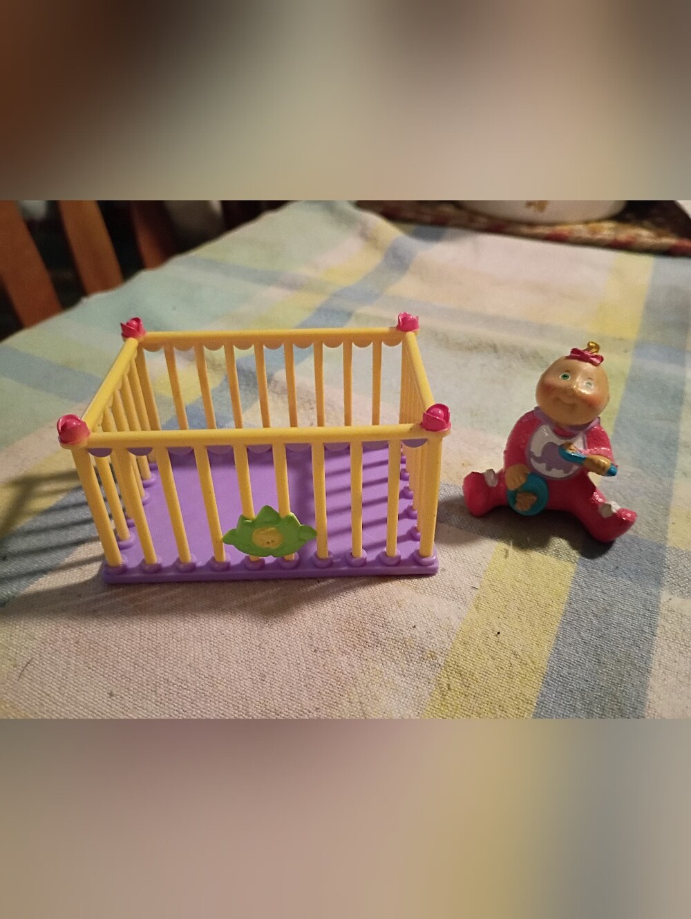 Vintage Cabbage Patch Figure With Crib